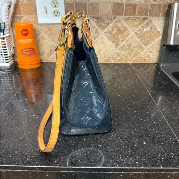 Authentic Louis Vuitton Dark Teal and Tan Vernis Women's Bag - Picture 4 of 11